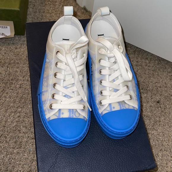 Great condition 100% real no I don’t have the receipt make a offer if you like - Picture 2 of 4